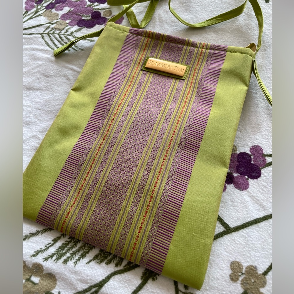 Shinawatra Thai bag, NEW